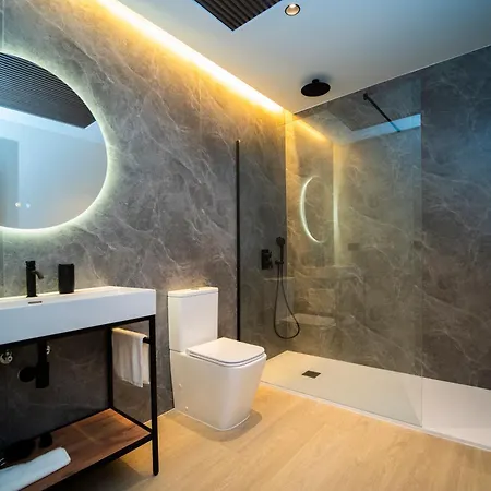 Edificio Reyes Catolicos Centro By Renthas *