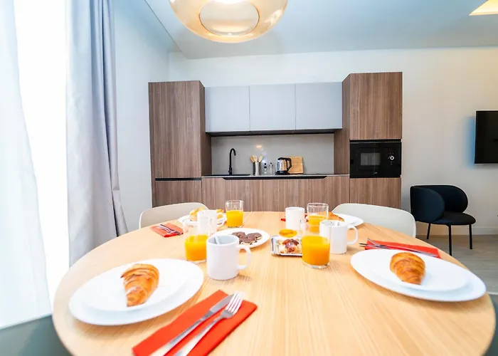 Edificio Reyes Catolicos Centro By Renthas