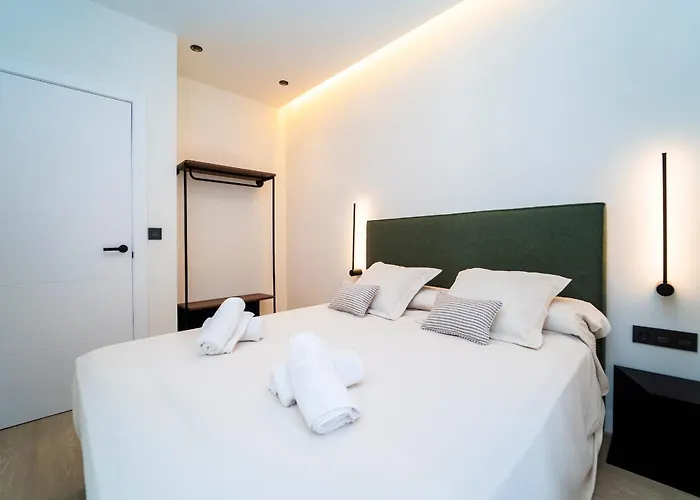 Edificio Reyes Catolicos Centro By Renthas