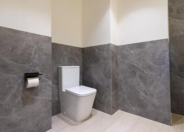 Edificio Reyes Catolicos Centro By Renthas *