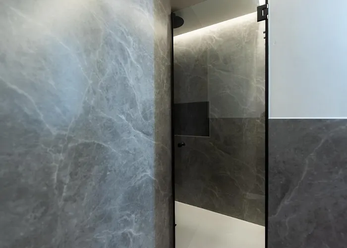 Edificio Reyes Catolicos Centro By Renthas