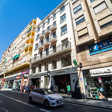 Edificio Reyes Catolicos Centro By Renthas