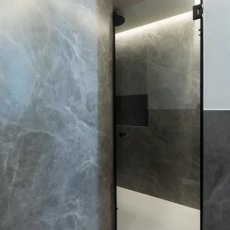 Edificio Reyes Catolicos Centro By Renthas